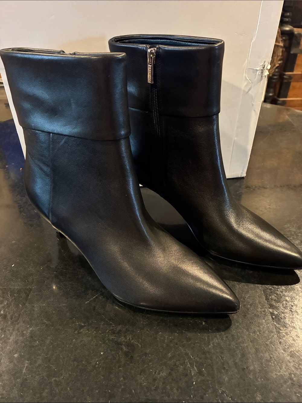*NEW* Calvin Klein Pointed-Toe Women's Ankle Boots - Sleek Leather Sz 7.5